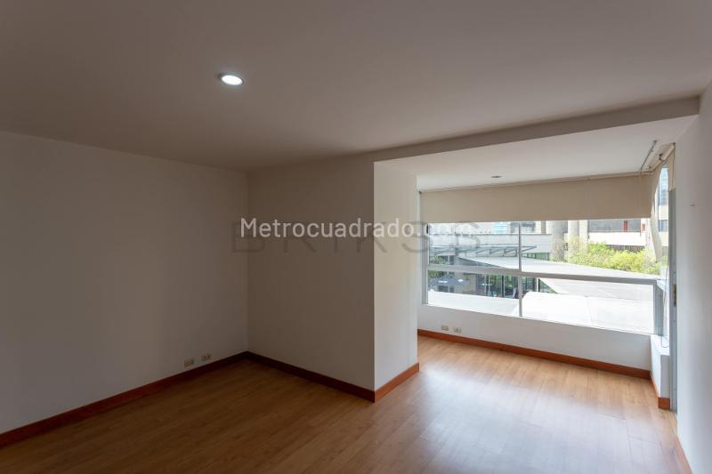 1BR Apartment in El Poblado (92 m²) - 5