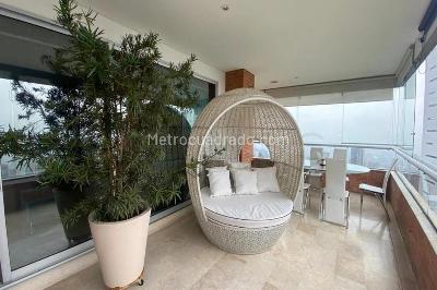 Apartamento de 3 alcobas en venta en El Poblado, Medellín, 408 m² · foto 2 de 16