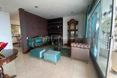 Apartamento de 3 alcobas en venta en El Poblado, Medellín, 408 m² · foto 4 de 16