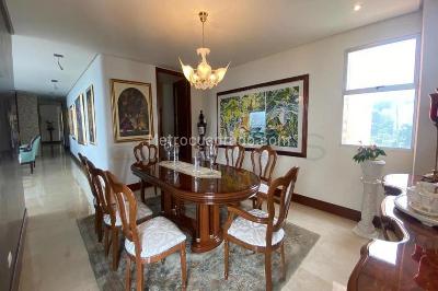 Apartamento de 3 alcobas en venta en El Poblado, Medellín, 408 m² · foto 9 de 16