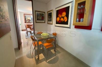 Apartamento de 3 alcobas en venta en El Poblado, Medellín, 408 m² · foto 10 de 16