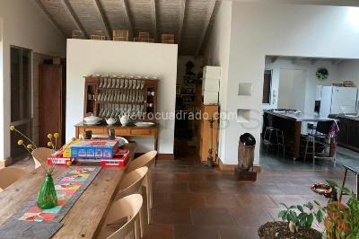 Casa de 3 alcobas en venta en Loma De Las Brujas, Envigado, 380 m² · foto 4 de 20