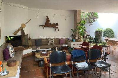 Casa de 3 alcobas en venta en Loma De Las Brujas, Envigado, 380 m² · foto 5 de 20