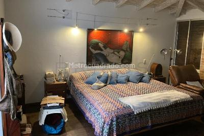 Casa de 3 alcobas en venta en Loma De Las Brujas, Envigado, 380 m² · foto 9 de 20