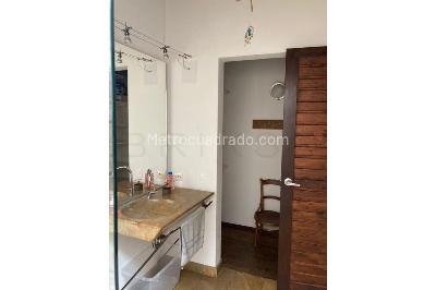 Casa de 3 alcobas en venta en Loma De Las Brujas, Envigado, 380 m² · foto 12 de 20