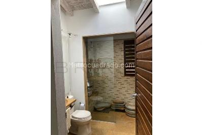 Casa de 3 alcobas en venta en Loma De Las Brujas, Envigado, 380 m² · foto 13 de 20