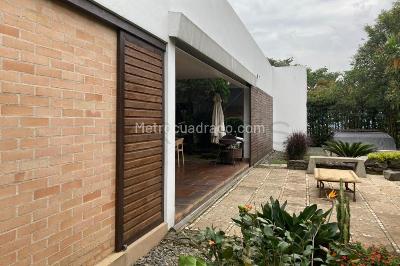 Casa de 3 alcobas en venta en Loma De Las Brujas, Envigado, 380 m² · foto 19 de 20