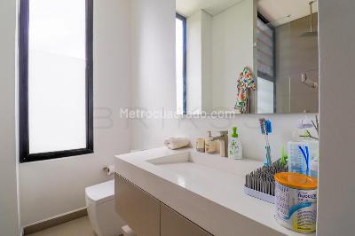 Casa de 4 alcobas en venta en Llanogrande, Rionegro, 723 m² · foto 18 de 20