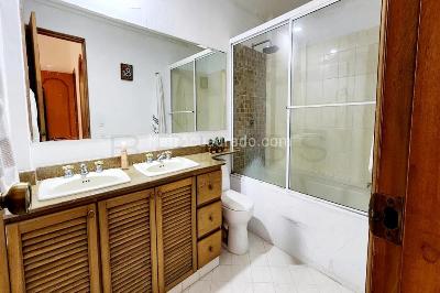 Casa de 4 alcobas en venta en El Poblado, Medellín, 385 m² · foto 12 de 16