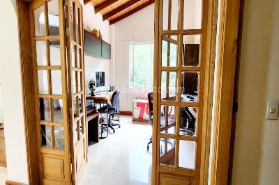 Casa de 4 alcobas en venta en El Poblado, Medellín, 385 m² · foto 15 de 16