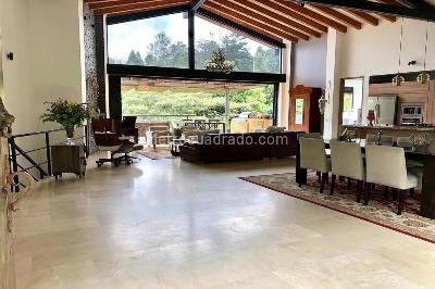 Casa de 4 alcobas en venta en Alto De Palmas, Envigado, 415 m² · foto 2 de 5
