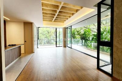 Apartamento de 2 alcobas en venta en El Poblado, Medellín, 240 m² · foto 2 de 13
