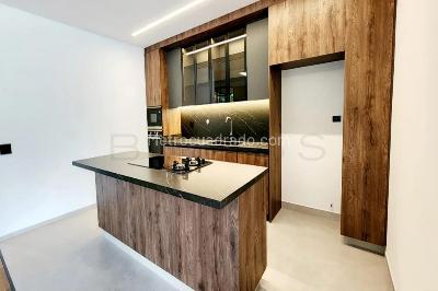Apartamento de 2 alcobas en venta en El Poblado, Medellín, 240 m² · foto 4 de 13