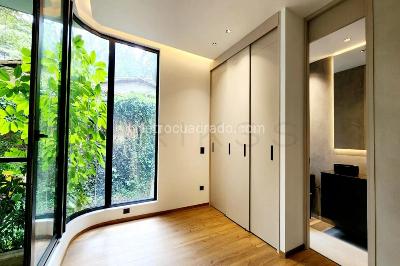 Apartamento de 2 alcobas en venta en El Poblado, Medellín, 240 m² · foto 11 de 13