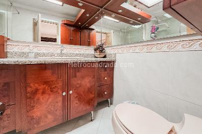 Apartamento de 4 alcobas en venta en La Carolina, Bogotá, 377 m² · foto 12 de 20