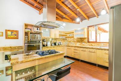 Casa de 3 alcobas en venta en La Catedral, Envigado, 260 m² · foto 6 de 20