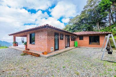 Casa de 3 alcobas en venta en La Catedral, Envigado, 260 m² · foto 18 de 20