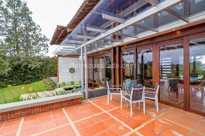 Casa de 3 alcobas en venta en Loma Del Ecobero, Envigado, 450 m² · foto 6 de 20