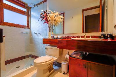 Casa de 3 alcobas en venta en Loma Del Ecobero, Envigado, 450 m² · foto 17 de 20