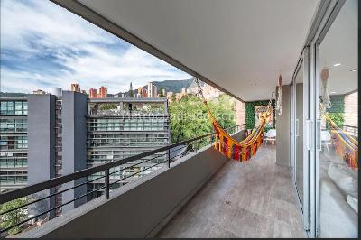 Apartamento en arriendo en El Poblado, Medellín · foto 3 de 17