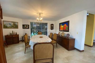 Casa de 3 alcobas en venta en La Calera, Medellín, 344 m² · foto 14 de 20