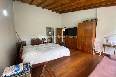 Casa de 3 alcobas en venta en La Calera, Medellín, 344 m² · foto 18 de 20