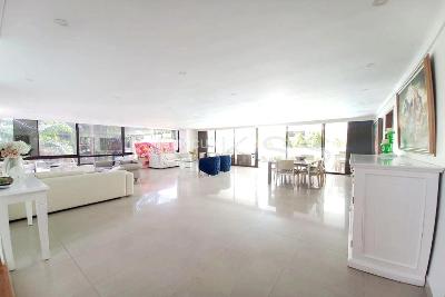 Apartamento de 5 alcobas en venta en El Poblado, Medellín, 456 m² · foto 2 de 13