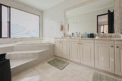 Apartamento de 3 alcobas en arriendo en Usaquen, Bogotá, 289 m² · foto 14 de 20