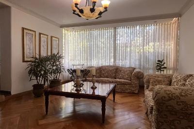 Casa de 4 alcobas en venta en San Lucas, Medellín, 289 m² · foto 3 de 20