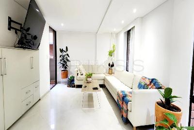 Apartamento de 3 alcobas en venta en El Poblado, Medellín, 160 m² · foto 2 de 13