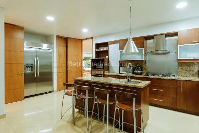 Casa de 4 alcobas en venta en Los Balsos, Medellín, 593 m² · foto 5 de 15