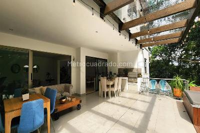 Casa de 3 alcobas en venta en El Poblado, Medellín, 446 m² · foto 5 de 18