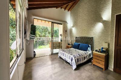 Casa de 3 alcobas en venta en El Poblado, Medellín, 446 m² · foto 10 de 18