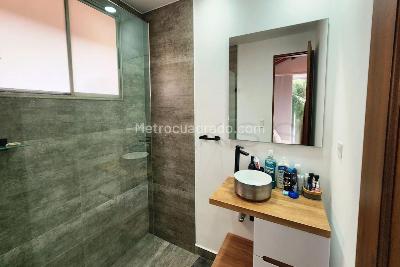 Casa de 3 alcobas en venta en El Poblado, Medellín, 446 m² · foto 11 de 18
