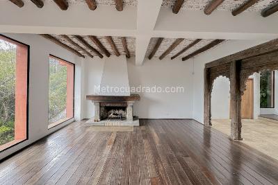 Casa de 3 alcobas en arriendo en El Seminario, Bogotá, 398 m² · foto 2 de 20