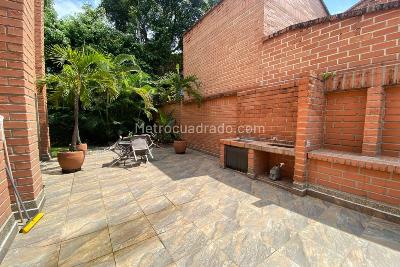 Casa de 3 alcobas en venta en Benedictinos, Envigado, 391 m² · foto 10 de 20
