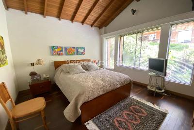 Casa de 3 alcobas en venta en Benedictinos, Envigado, 391 m² · foto 13 de 20