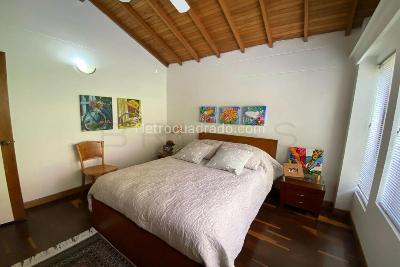 Casa de 3 alcobas en venta en Benedictinos, Envigado, 391 m² · foto 18 de 20
