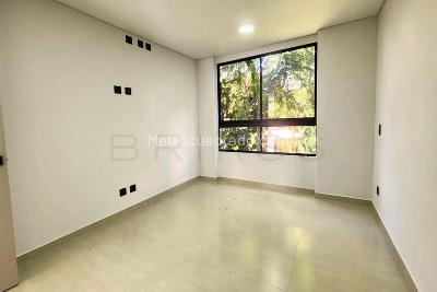 Apartamento de 3 alcobas en venta en El Poblado, Medellín, 230 m² · foto 10 de 15