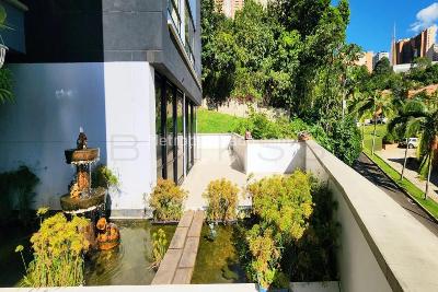 Apartamento de 3 alcobas en venta en El Poblado, Medellín, 250 m² · foto 4 de 17