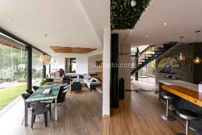 Casa de 3 alcobas en venta en Altos Del Poblado, Medellín, 412 m² · foto 4 de 20
