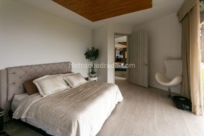 Casa de 3 alcobas en venta en Altos Del Poblado, Medellín, 412 m² · foto 11 de 20
