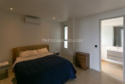 Casa de 3 alcobas en venta en Altos Del Poblado, Medellín, 412 m² · foto 14 de 20