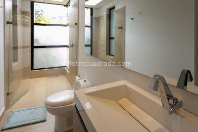 Casa de 3 alcobas en venta en Altos Del Poblado, Medellín, 412 m² · foto 15 de 20