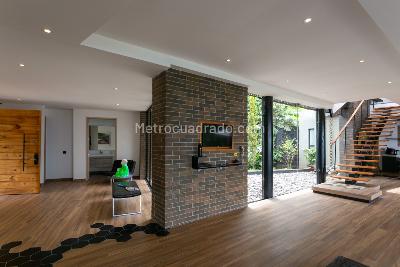 Casa de 3 alcobas en venta en Altos Del Poblado, Medellín, 412 m² · foto 17 de 20