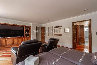 Apartamento de 4 alcobas en arriendo en Chico Norte, Bogotá, 380 m² · foto 9 de 20