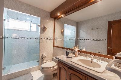Apartamento de 4 alcobas en arriendo en Chico Norte, Bogotá, 380 m² · foto 17 de 20