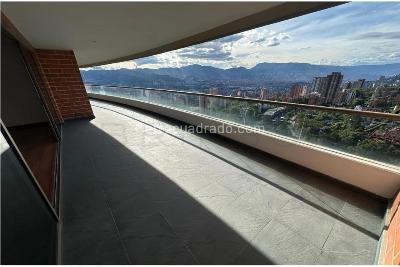 Apartamento de 4 alcobas en venta en El Poblado, Medellín, 403 m² · foto 2 de 20