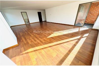 Apartamento de 4 alcobas en venta en El Poblado, Medellín, 403 m² · foto 12 de 20