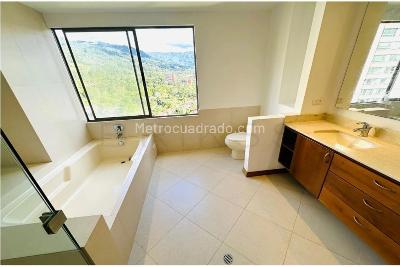 Apartamento de 4 alcobas en venta en El Poblado, Medellín, 403 m² · foto 15 de 20